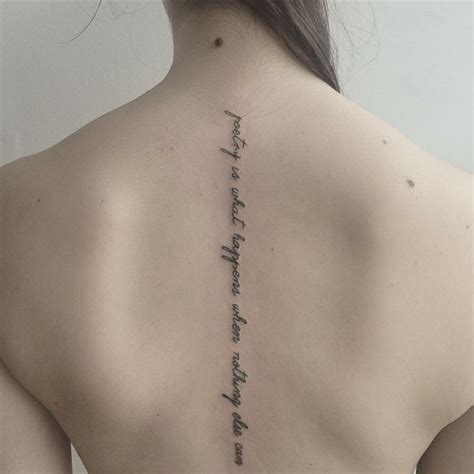 frases en la columna tatuajes|Ideas Inspiradoras: Frases para Tatuajes que Elevan el Espíritu